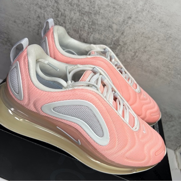 Nike Air Max 720 - Picture 11 of 15